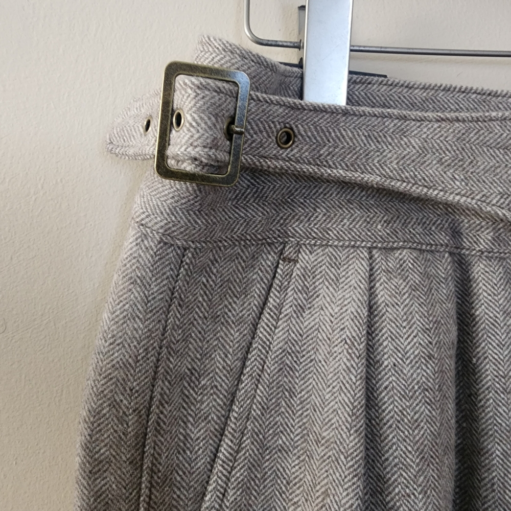 NWT Banana Republic Gray Herringbone Trousers Size 8
